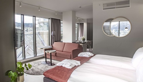 Suite junior, 1 cama de matrimonio grande con sofá cama, vistas al lago