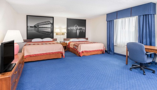 Suite estudio, 2 camas de matrimonio, no fumadores