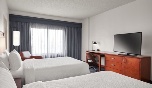 Habitación, 2 camas dobles, no fumadores (Mobility/Hearing Access, Roll-in Shwr)