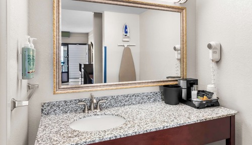 Habitación estándar, 1 cama de matrimonio grande, no fumadores, frigorífico y microondas