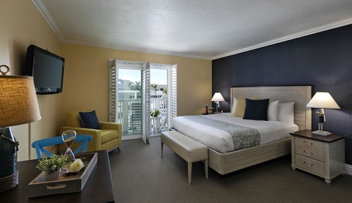 Suite, varias camas, vistas parciales al mar, en esquina (Two Bedrooms, Two Kings)