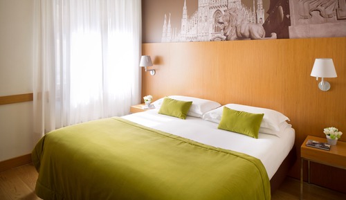 Habitación superior con 1 cama doble o 2 individuales