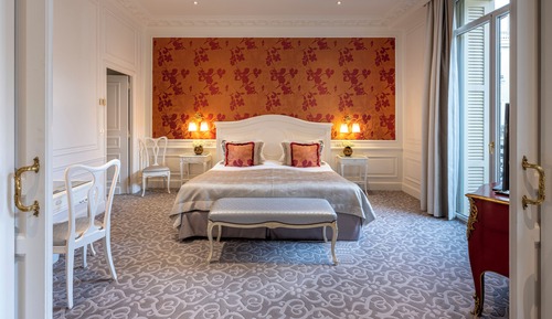 Suite, vistas al patio (City or Courtyard View)