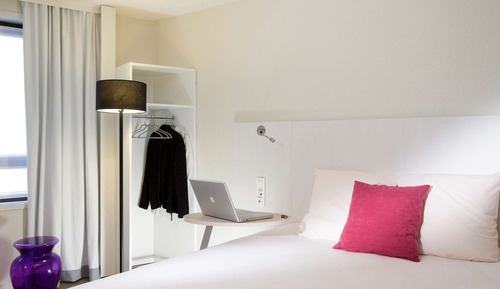 Habitación estándar, 1 cama doble con sofá cama, accesible para personas con discapacidad