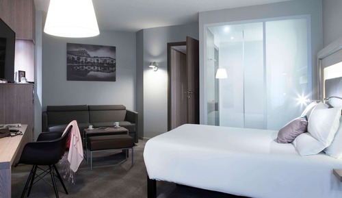 Habitación ejecutiva doble, 1 cama de matrimonio con sofá cama