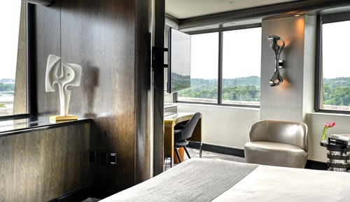 Suite (Diplomat)
