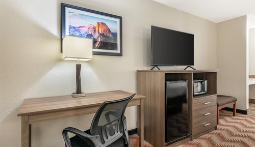 Habitación estándar, 1 cama de matrimonio grande, no fumadores, frigorífico y microondas