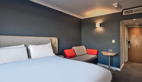 Habitación estándar, 1 cama doble con sofá cama (with Free Hot Breakfast)