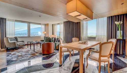 Suite presidencial, vistas al lago