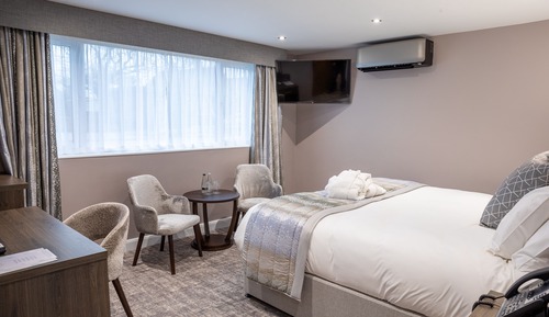 Habitación superior, 1 cama de matrimonio grande, no fumadores (Converts to 2 Twin Beds)