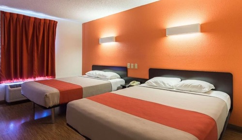 Habitación estándar, 2 camas dobles, fumadores