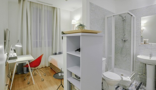 Habitación individual - Minibar soft de cortesía, bandeja de cortesía, Chromecast - Prensa digital