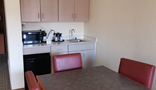 Executive Suite, 2 Queen Beds, Non Smoking
