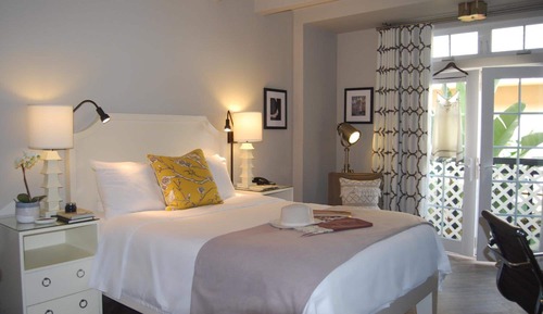 Habitación ejecutiva, 1 cama de matrimonio grande, frigorífico y microondas, vistas al patio