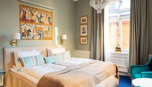 Habitación doble superior, 1 cama de matrimonio grande, vistas a la ciudad