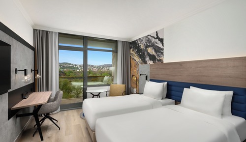 Habitación Premium con 2 camas individuales, balcón, vistas al río