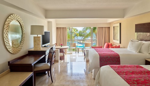 Ocean View Suite Double (2 Queen)