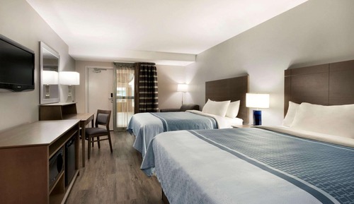 Habitación, 2 camas de matrimonio, no fumadores, vistas a la piscina