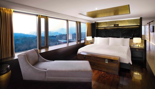 [Oasis Pool PKG] Grand Premier Pool Namsan View Suite+Breakfast&Outdoor/Indoor Pool&Fitness for 2