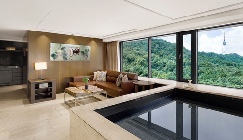 [Oasis Pool PKG] Premier Pool Namsan View Suite+Breakfast for 2+Outdoor&Indoor Pool+Fitness for 2