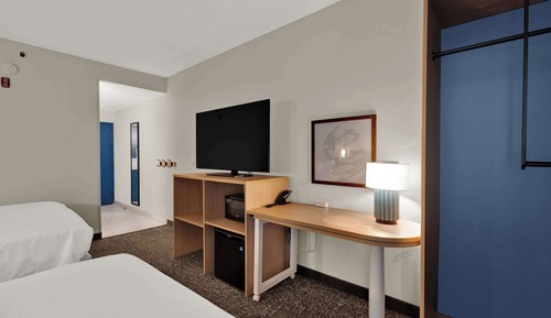 Habitación, 2 camas de matrimonio, accesible para personas con discapacidad, bañera (Mobility)