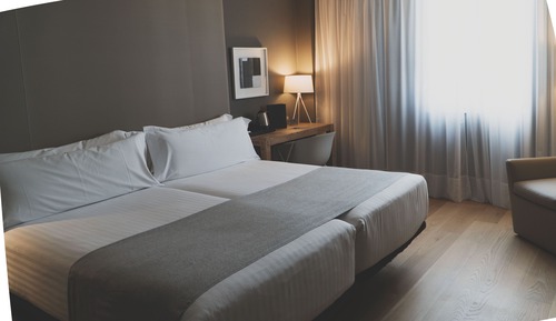 Habitación estándar con 1 cama doble o 2 individuales