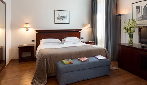 Habitación familiar (2 adulti + 2 bambini)