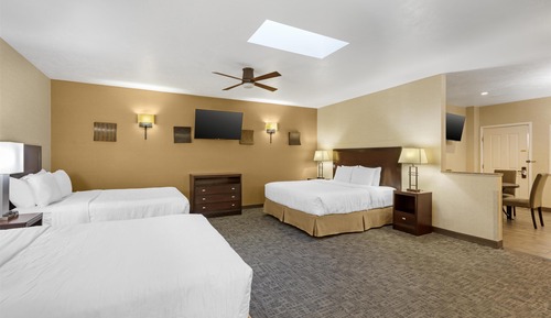 Suite familiar, varias camas, no fumadores, balcón