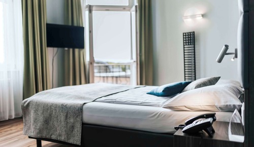 Habitación estándar, 1 cama de matrimonio grande, vistas a la ciudad