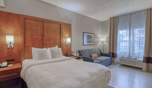 Suite, 1 cama doble con sofá cama, accesible para personas con discapacidad, no fumadores