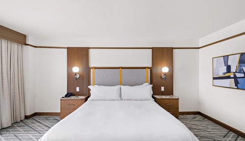 Habitación, 1 cama de matrimonio grande (Mobility & Hearing, Roll-in Shower)