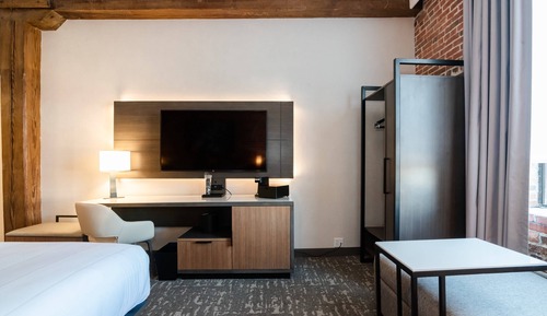Habitación Club, 1 cama de matrimonio grande con sofá cama