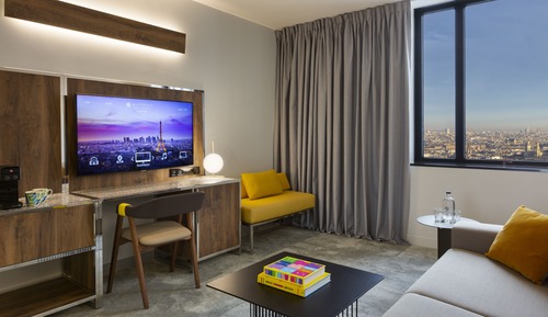 Suite Deluxe, 1 cama de matrimonio grande con sofá cama (Paris View)
