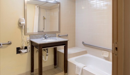 Habitación doble, 2 camas dobles, accesible para personas con discapacidad, no fumadores