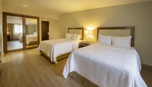 Habitación junior doble (Junior Suite 2 Double Beds)