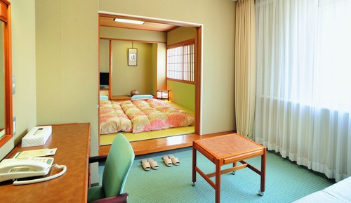 Habitación (Western Style Room)