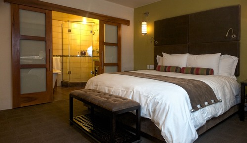 Habitación superior, 1 cama de matrimonio grande con sofá cama (Soaking Tub)