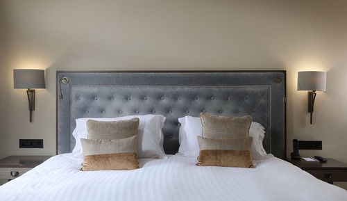 Habitación Deluxe, 1 cama de matrimonio grande, vistas a la ciudad (Windsor Junior Suite)