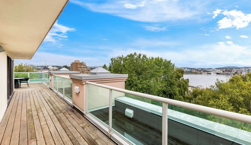 Suite, 1 cama de matrimonio grande, cocina, vistas al puerto (Penthouse;with Sofabed)