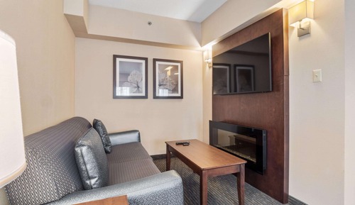 Habitación estándar, 1 cama de matrimonio grande, balcón, en una planta alta