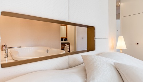 Suite, bañera de hidromasaje, vistas al río (with Balcony)