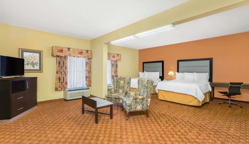 Suite, 2 camas de matrimonio, microondas