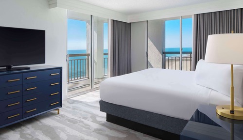 Suite, matrimonial grande, frente al mar