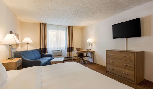Habitación, 1 cama de matrimonio grande con sofá cama, accesible para personas con discapacidad