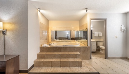 Suite, 1 cama de matrimonio grande, fumadores, bañera de hidromasaje