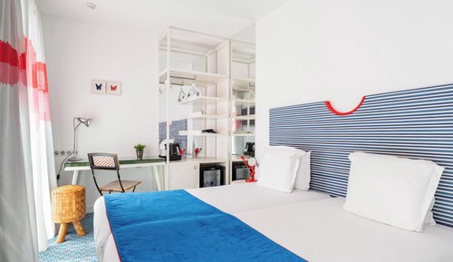 Habitación Familiar Superior (2 habitaciones)- Minibar soft de cortesía,café gratis,Prensa digital