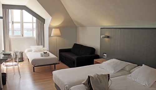 Habitación triple, vistas al mar (extra bed)
