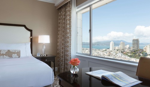 Habitación Signature, 1 cama de matrimonio grande, ducha adaptada, vistas a la bahía