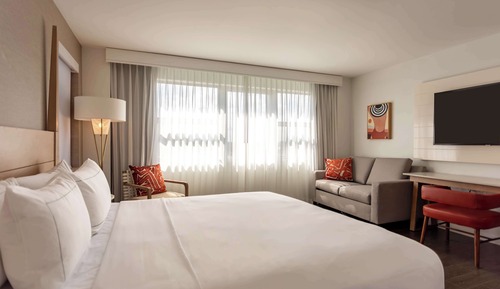 Habitación, 1 cama de matrimonio grande, vistas a la ciudad, en esquina