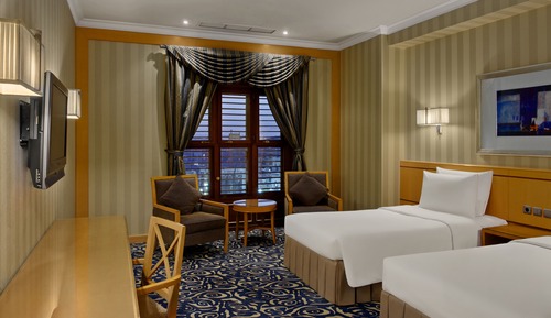 Deluxe Room Partial Haram View with Three Twin Beds